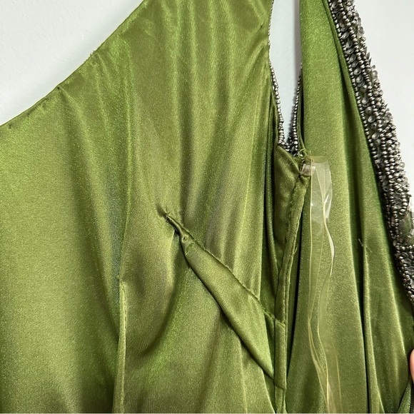 Theia Cocktail Fully Embellished Sequin Dress in Green Size 0 - Picture 16 of 16